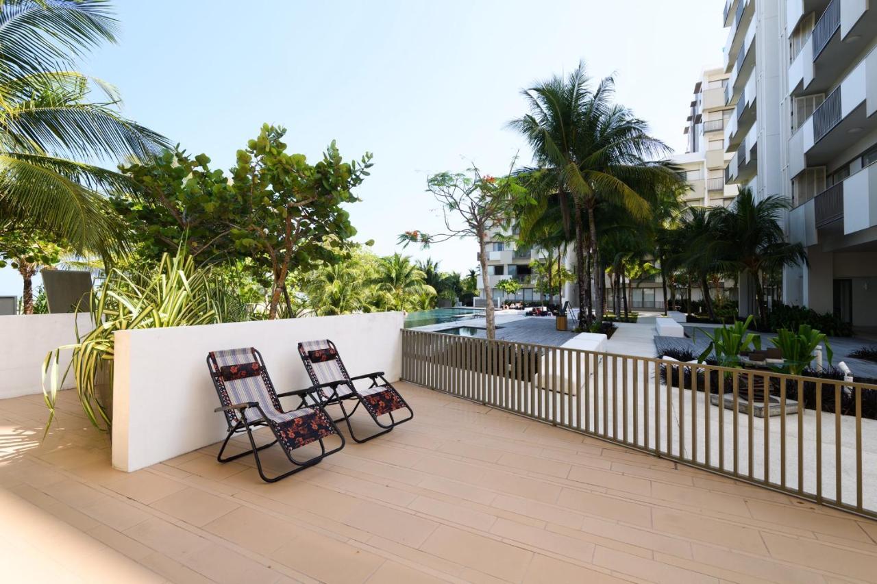 By The Sea Beach Front Apartment Batu Feringgi Ngoại thất bức ảnh