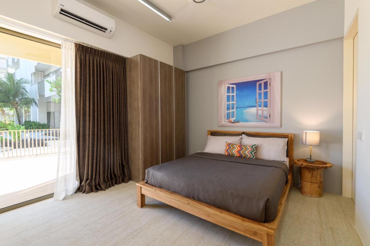 By The Sea Beach Front Apartment Batu Feringgi Ngoại thất bức ảnh