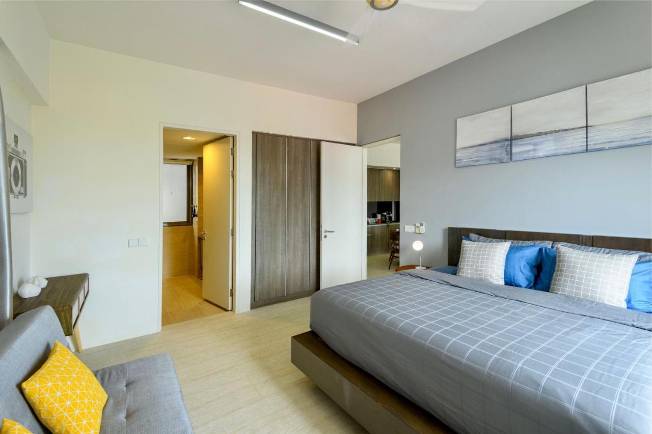 By The Sea Beach Front Apartment Batu Feringgi Ngoại thất bức ảnh