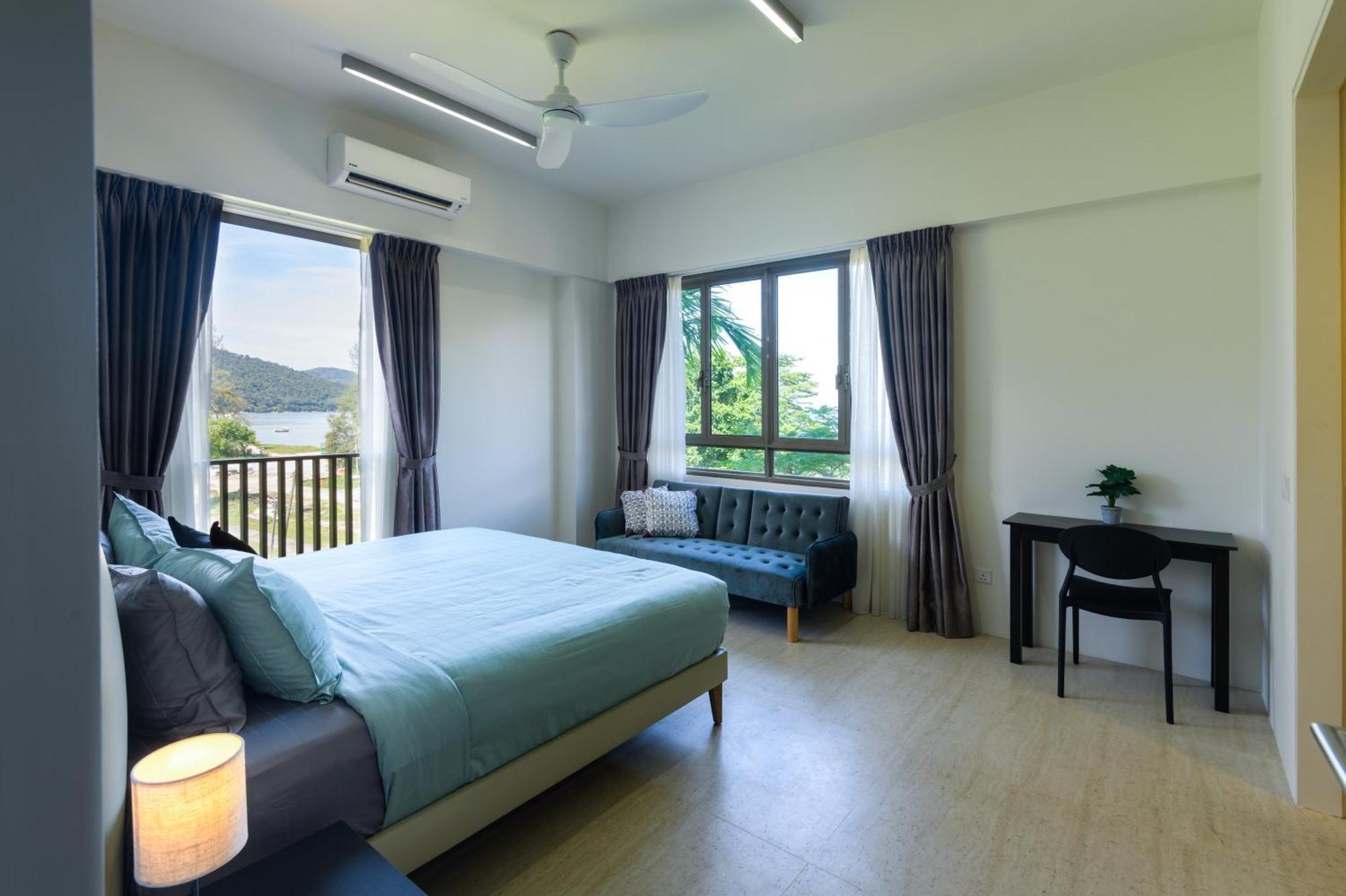 By The Sea Beach Front Apartment Batu Feringgi Ngoại thất bức ảnh