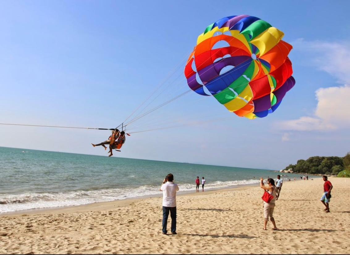 By The Sea Beach Front Apartment Batu Feringgi Ngoại thất bức ảnh