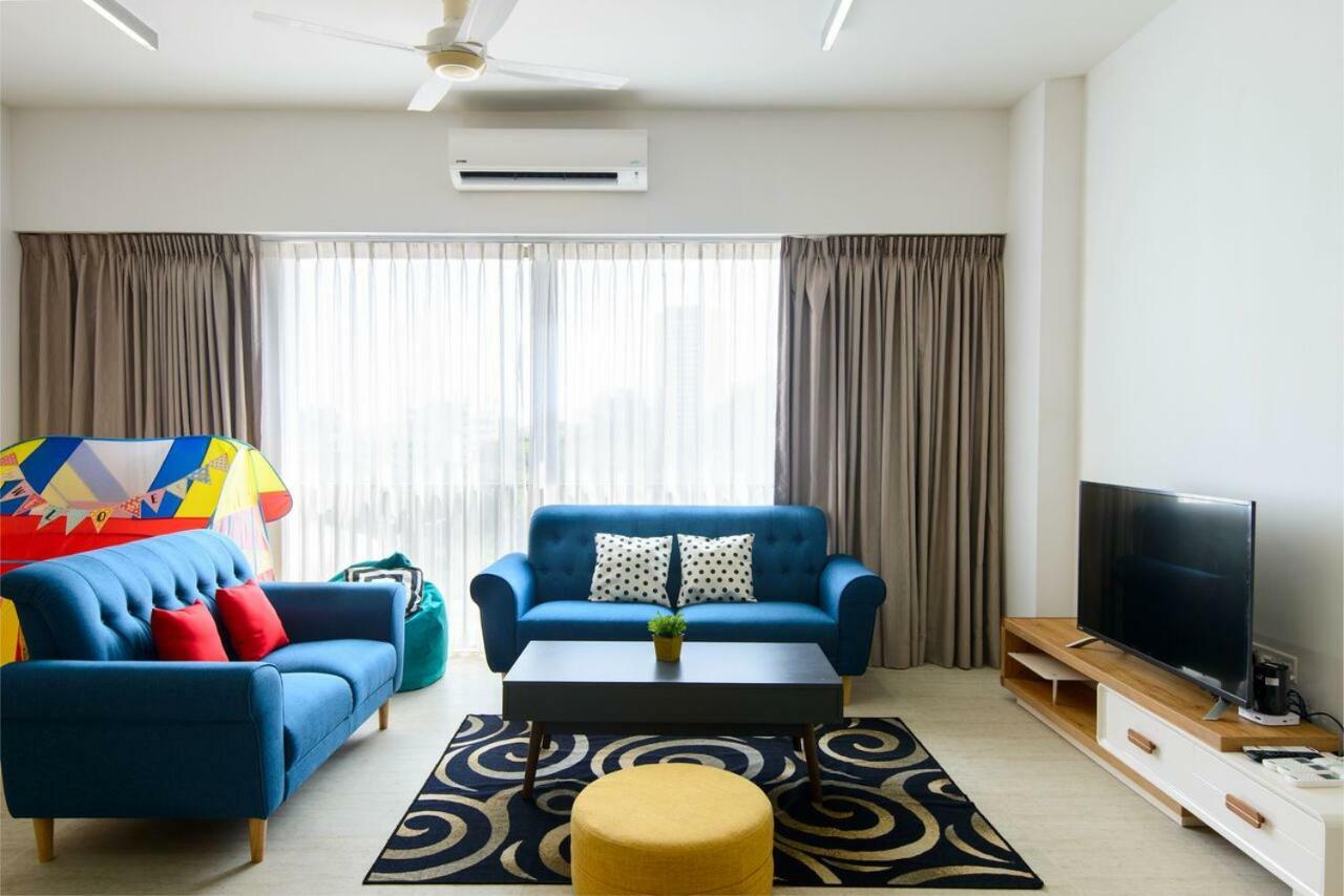 By The Sea Beach Front Apartment Batu Feringgi Ngoại thất bức ảnh